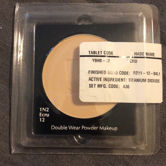 double wear powder foundation